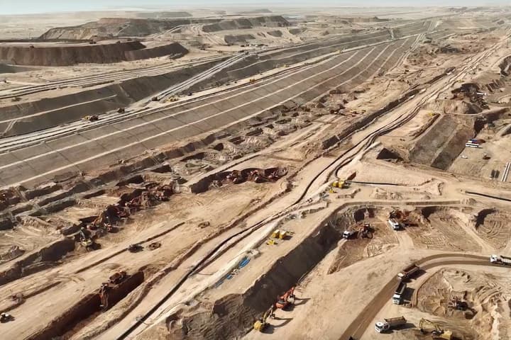 The huge Line skyscraper is currently rising in the Saudi Arabian desert 