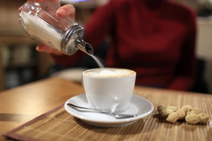 A new study shows that adding sugar to coffee can have a surprising effect on circadian rhythms