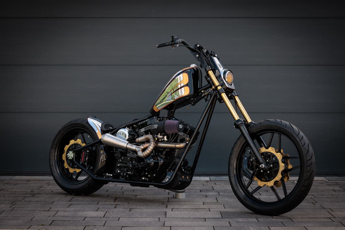 MB Cycles’ Stauffenberg chopper is based on a West Coast Choppers CFL frame and an S&S Cycle V-twin motor.