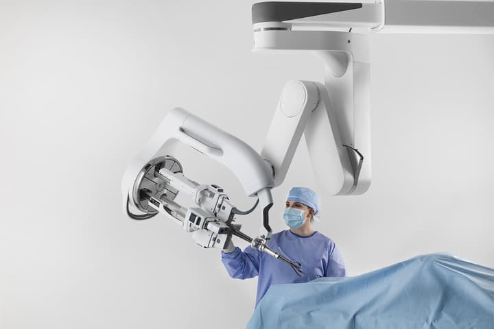 With the help of an AI model trained on videos of surgery videos, a robot system has successfully carried out difficult surgical tasks as skillfully as a human