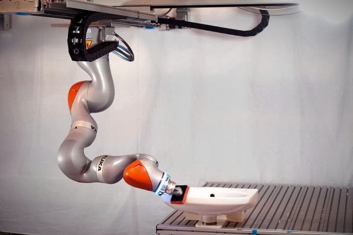 The robot was able to clean the entire wash basin based on data from cleaning the front edge alone